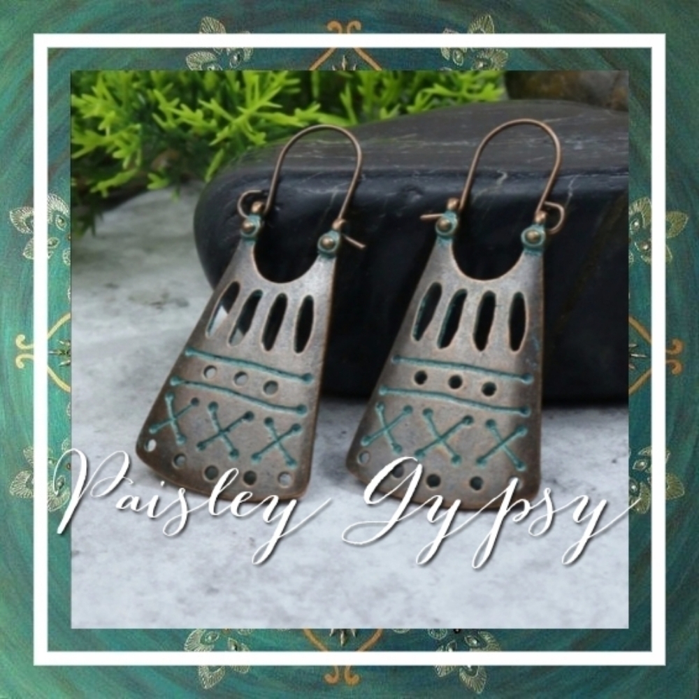 BOHEMIAN WESTERN STYLE ANTIQUED BRONZE LOOKING TURQUOISE ETCHED DESIGN E…